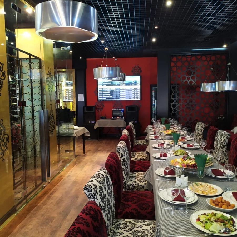 Lucky Fox Atyrau Exterior photo