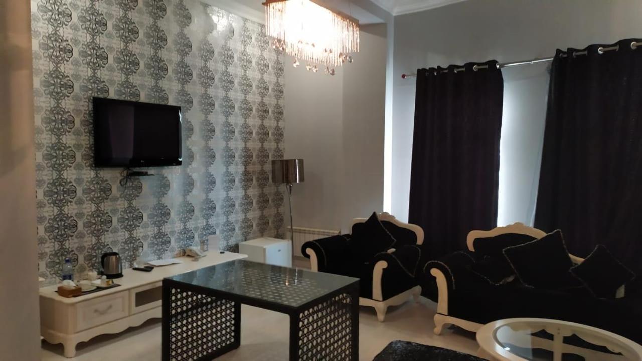 Lucky Fox Atyrau Exterior photo